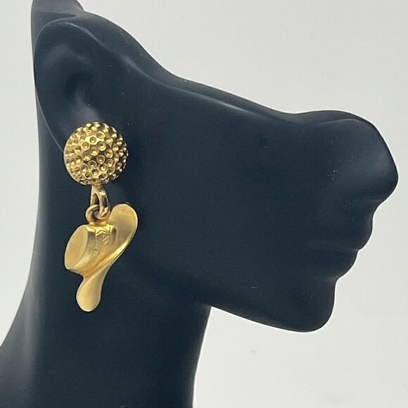 Michelle McGann Golf ball and hat earrings - Picture 1 of 8